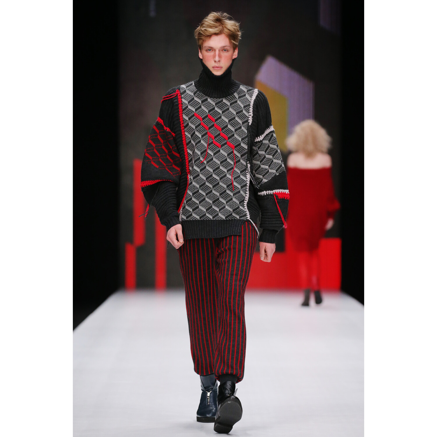 Фото KSENIASERAYA Fall 2018 Ready-to-Wear , Ксения Серая осень зима 2018 , Fashion show , неделя моды в Москве , MBFWRussia , Mercedes Benz Fashion Week , Mainstyles , Mainstyle